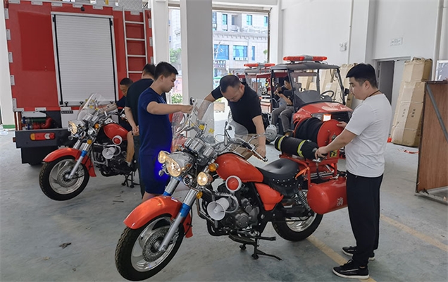 兩輪消防摩托車可以坐幾人呢？
